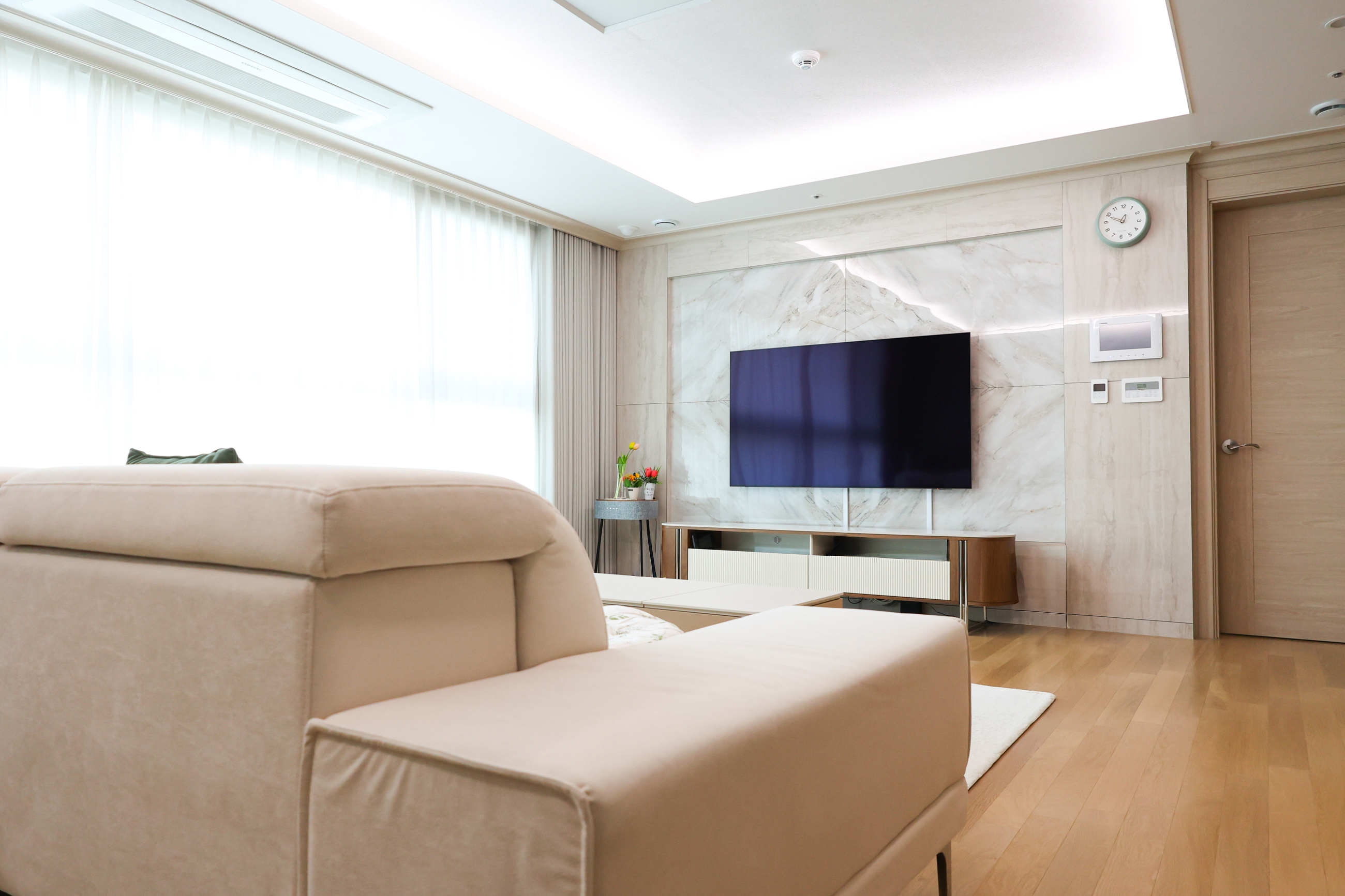 삼성 4K AI 업스케일링 OLED TV 65인치(163cm) KQ65SF8EAEXKR [스탠드] [페이] 상세 이미지 10