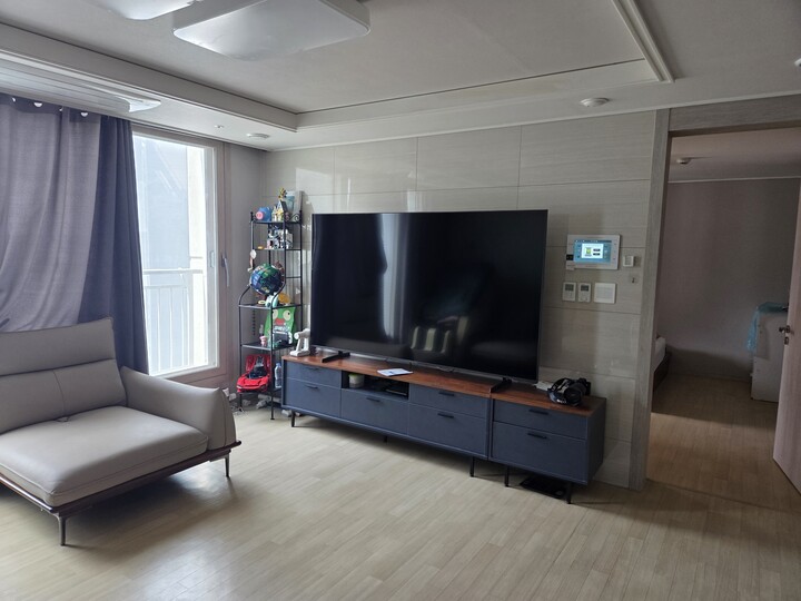 [삼성] Crystal UHD KU85UD7050FXKR(벽걸이)(설치비+브라켓) 상세 이미지 1