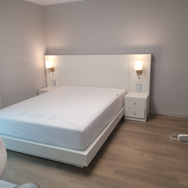 [한국갤러리] 아만 침대 세트 K(침대프레임+시그니처 매트리스+일반형 협탁 2개) (48개월) 상세 이미지 1